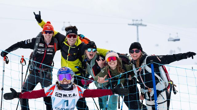 Eva Adamczykova (CZE) is all smiles with with her sister (second from right) and friends in Gudauri on 3 Feb