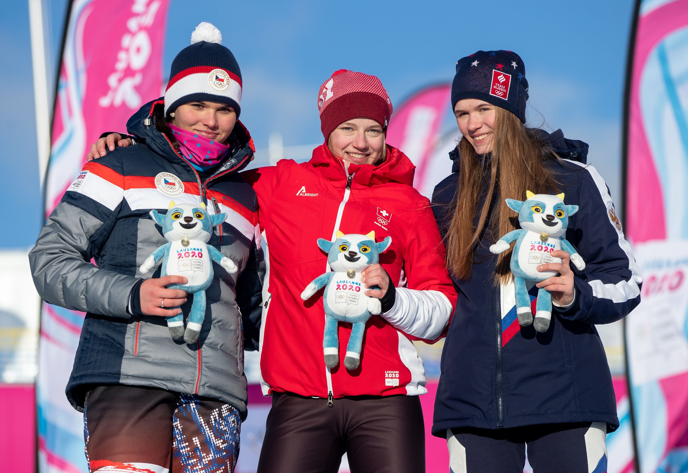 ©OIS: Diana Cholenska (CZE), Marie Karoline Krista (SUI) and Vladislava Baliukina (RUS)