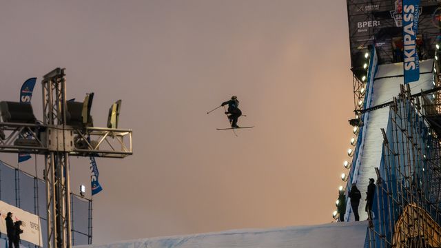 Alex Hall (USA) in Modena on Sunday © Kielpinski/FIS
