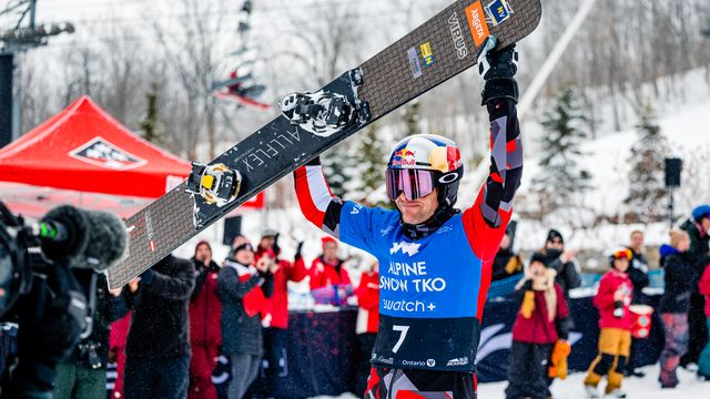 Benjamin Karl wins on Blue Mountain (CAN). Photo: © Alpine Snow TKO/Carrie Kizuka