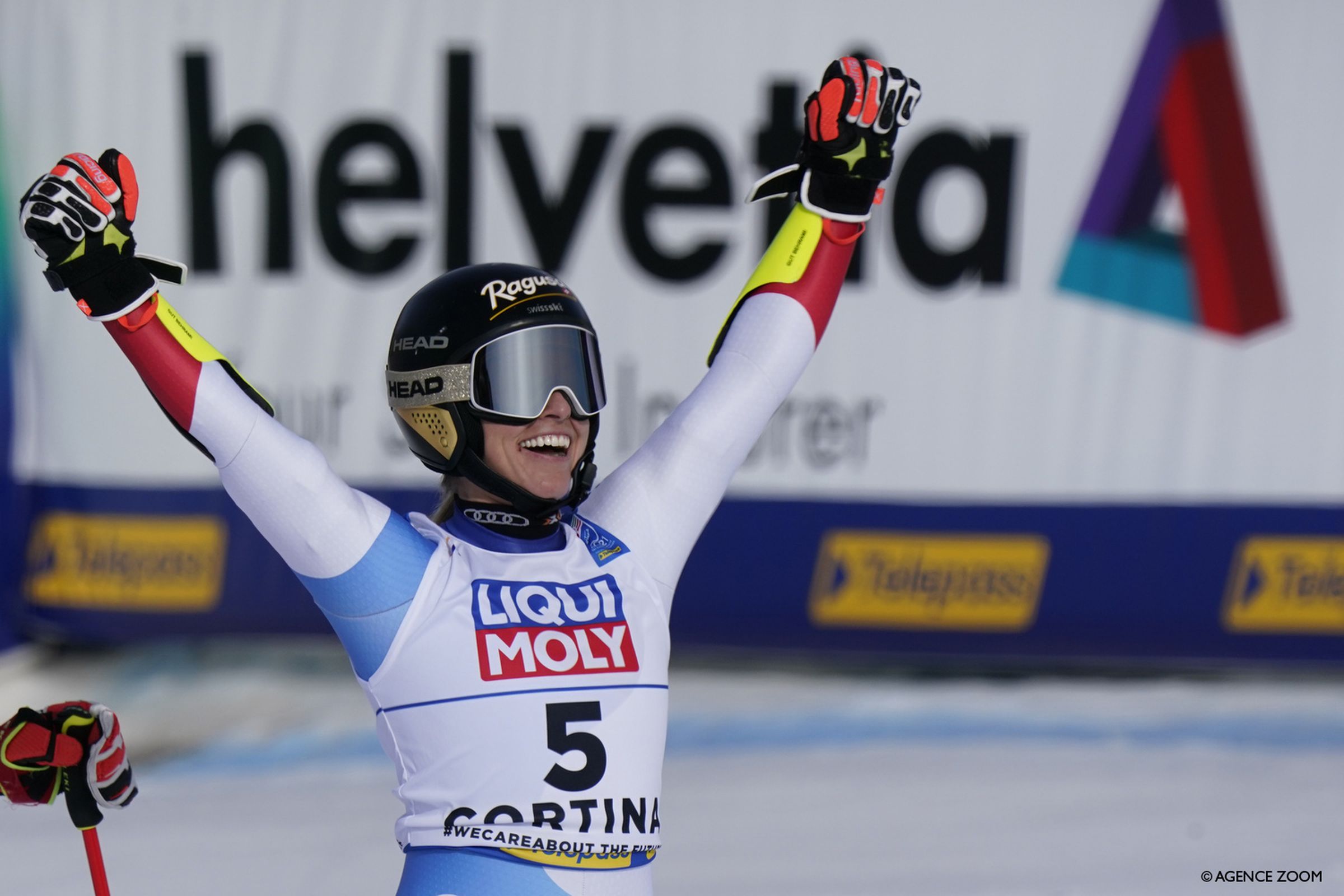 CORTINA D'AMPEZZO, ITALY - FEBRUARY 18 : Lara Gut-behrami of Switzerland celebrates during the FIS Alpine Ski World Championships Women's Giant Slalom on February 18, 2021 in Cortina d'Ampezzo Italy. (Photo by Francis Bompard/Agence Zoom)