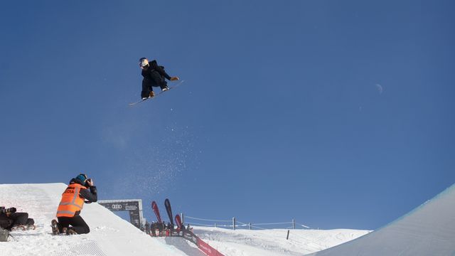 Toby Miller, Cardrona 2018 JWC halfpipe gold medal winner - © FIS Snowboard