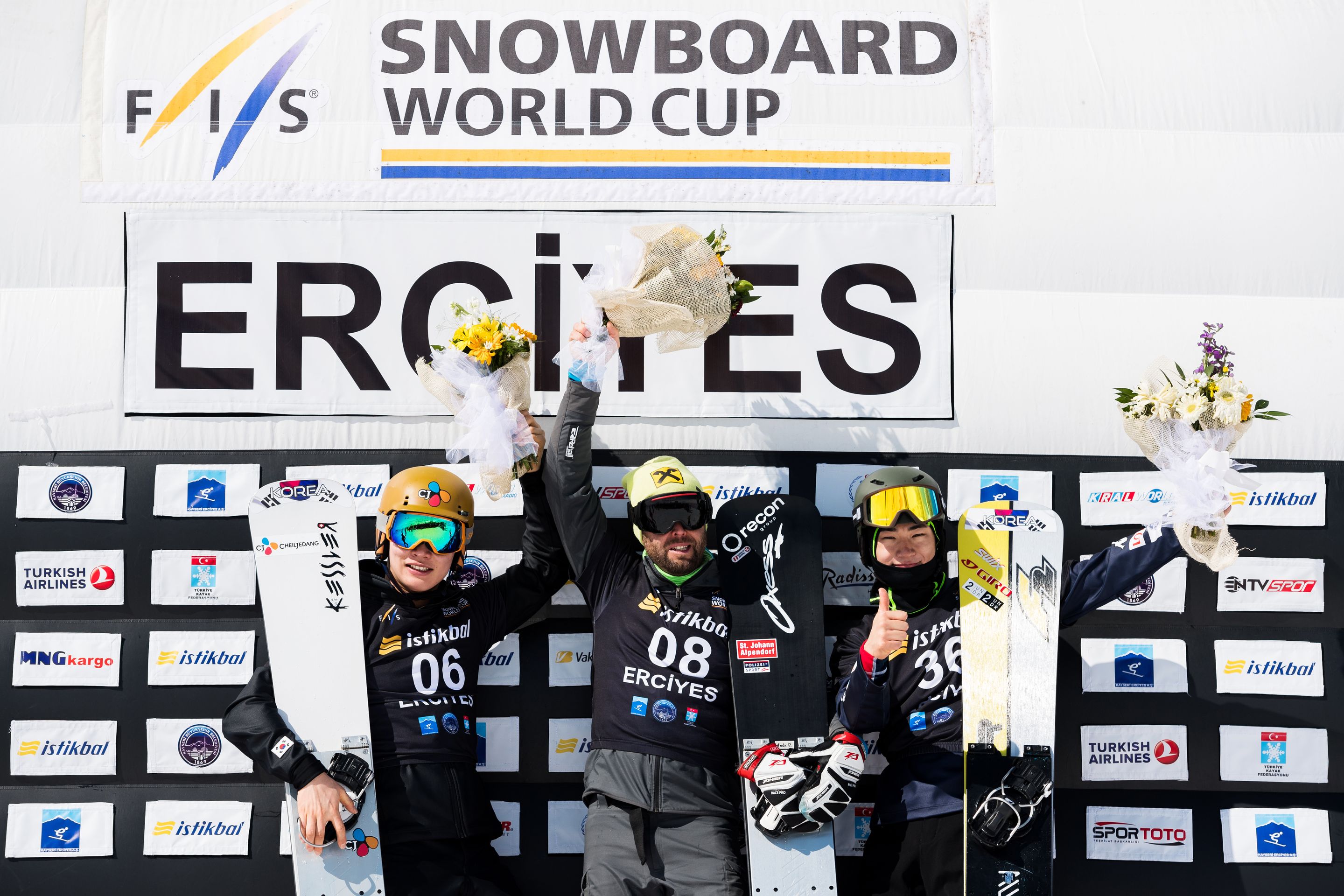 FIS Snowboard World Cup - Kayseri TUR - PGS - Men's podium with 2nd LEE Sang-Ho KOR, 1st PROMMEGGER Andreas AUT and 3rd CHOI Bo-Gun KOR © Miha Matavz/FIS