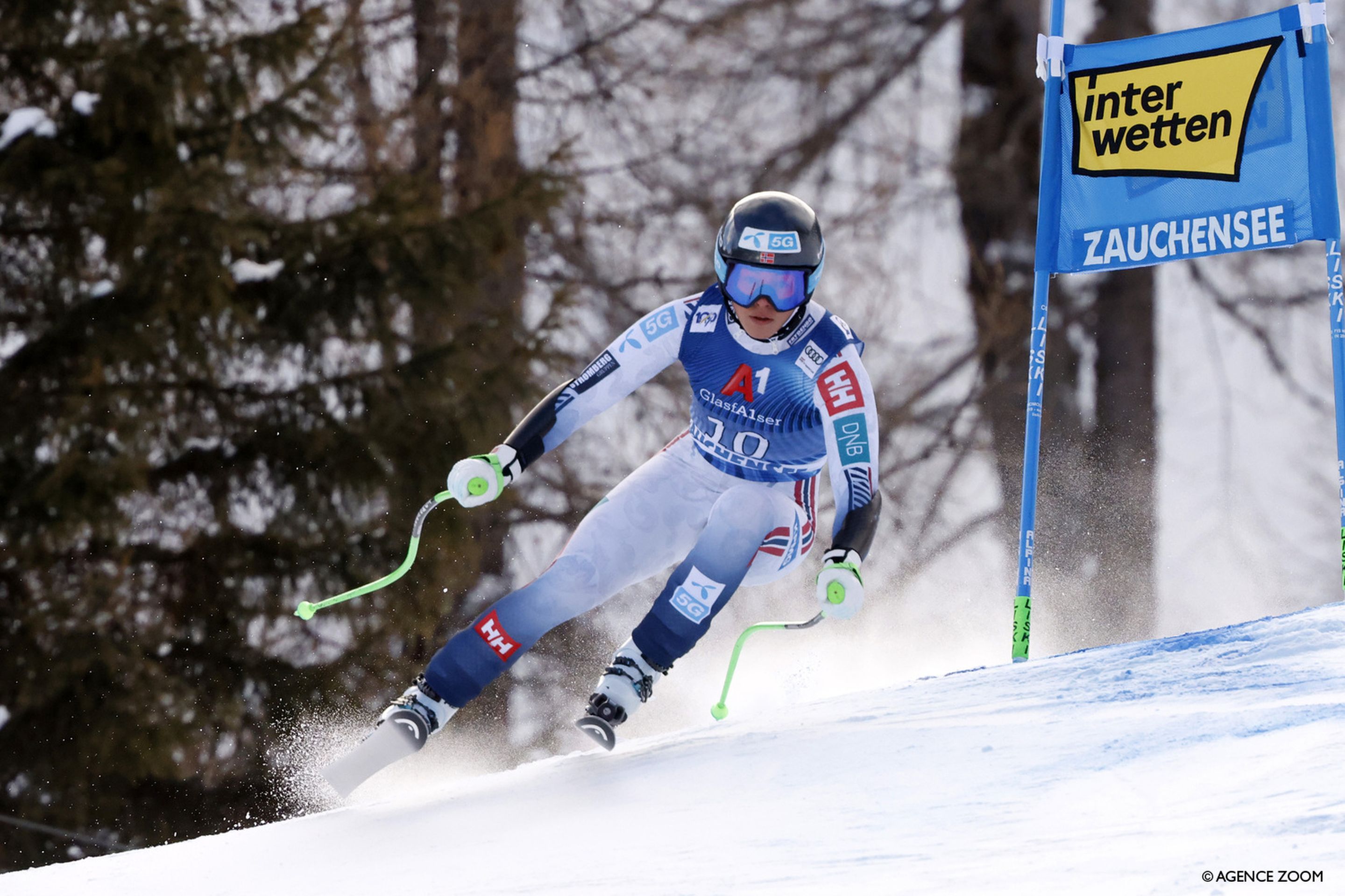 Kajsa Vickhoff Lie (NOR) attacking the course en route to a runner-up finish (Agence Zoom)