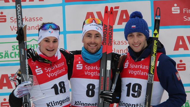 Francois Braud (Mitte) gewann den dritten COC-Wettbewerb in Klingenthal vor Antoine Gerard (links) und Pawel Slowiok. Foto: Band-Aktuell
