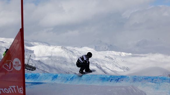 Wild weather effects Val Thorens SBX World Cup programme