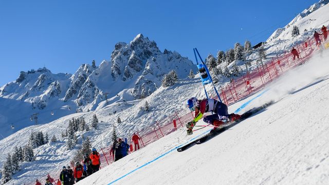 COURCHEVEL, FRANCE - DECEMBER 19: Mikaela Shiffrin of USA competes during the Audi FIS Alpine Ski World Cup Women's Giant Slalom on December 19, 2017 in Courchevel, France. (Photo by Alain Grosclaude/Agence Zoom)