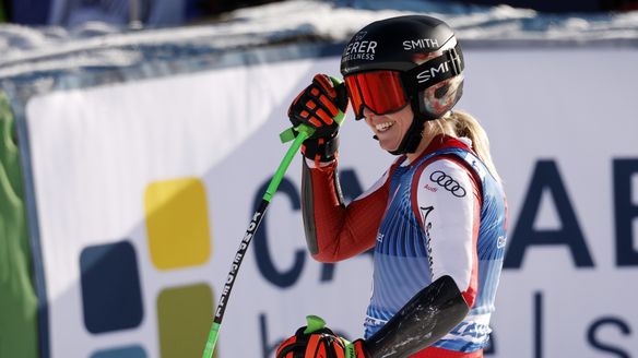 Huetter claims Friday super-G for drought-breaking Austrian win