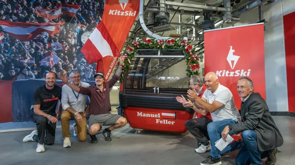 Manuel Feller honoured with personal gondola in Kitzbühel 