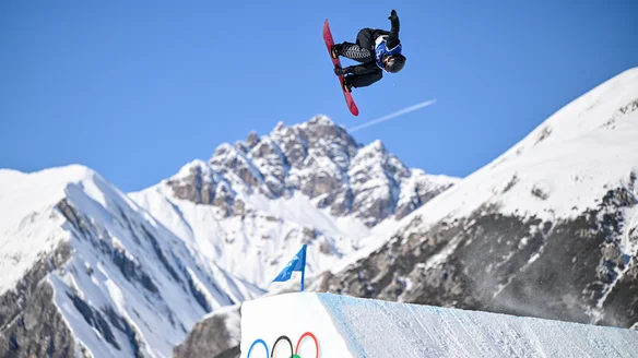 Sadowski-Synnott and Murase to renew rivalry in Slopestyle final