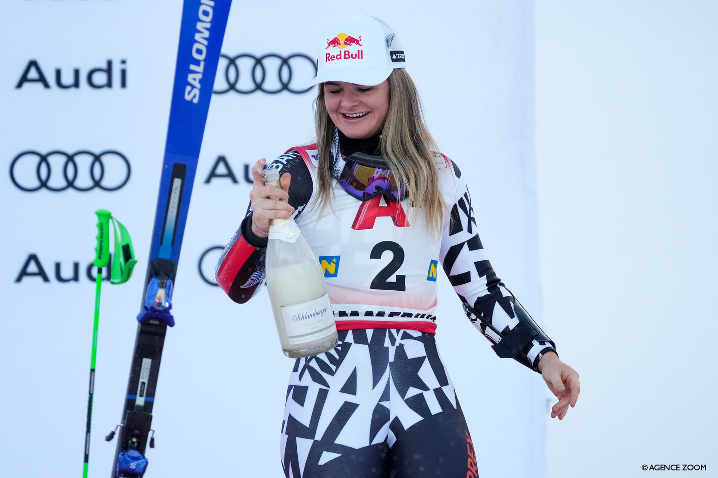 Alice Robinson (NZL/Salomon) celebrates her second Giant Slalom podium in three races this season. ©Agence Zoom