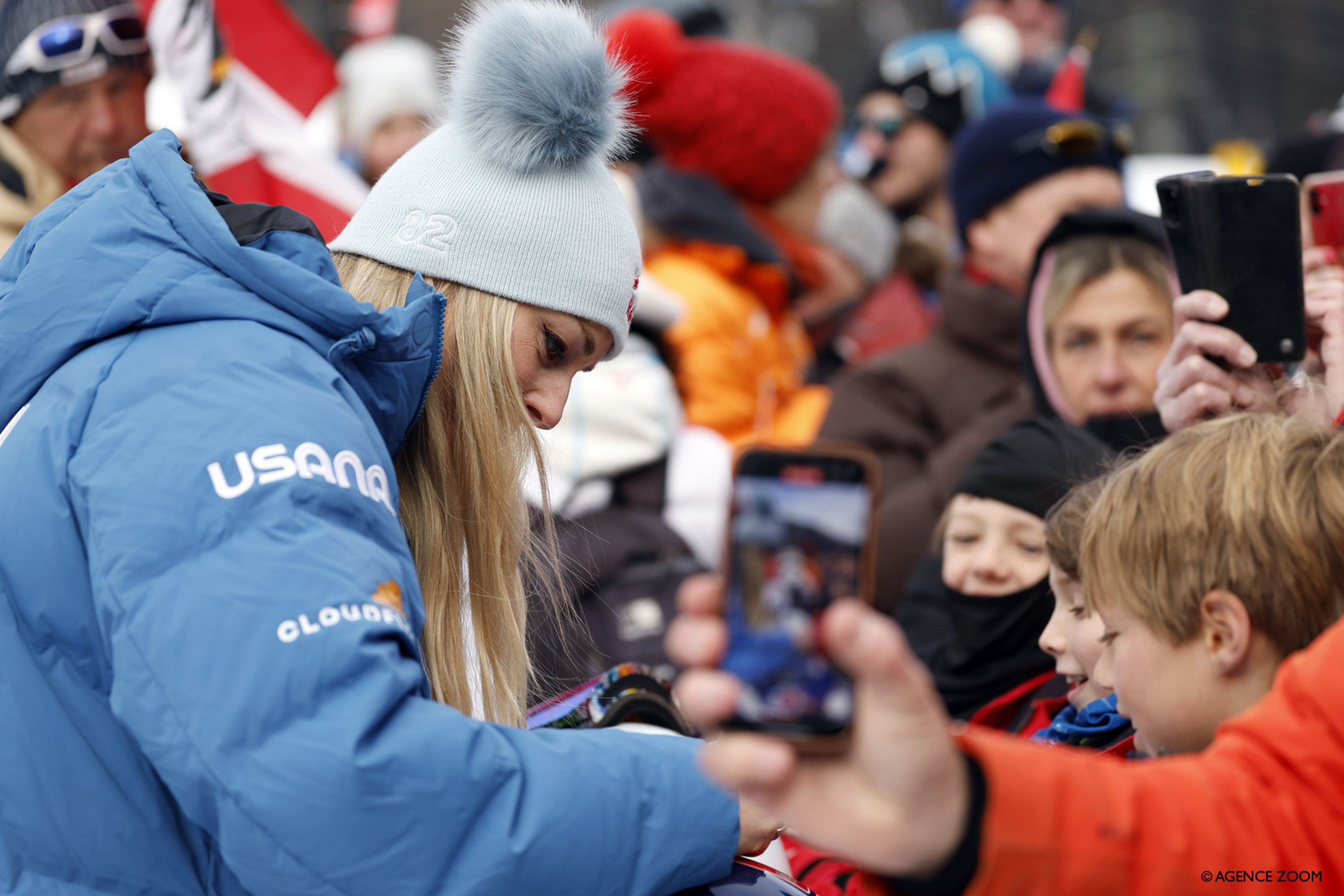 Fans loving Lindsey Vonn's return to World Cup racing