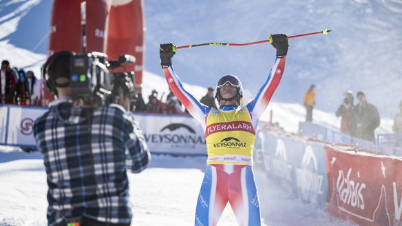 Duplessis Kergomard wins in Veysonnaz to blow World Cup race wide open