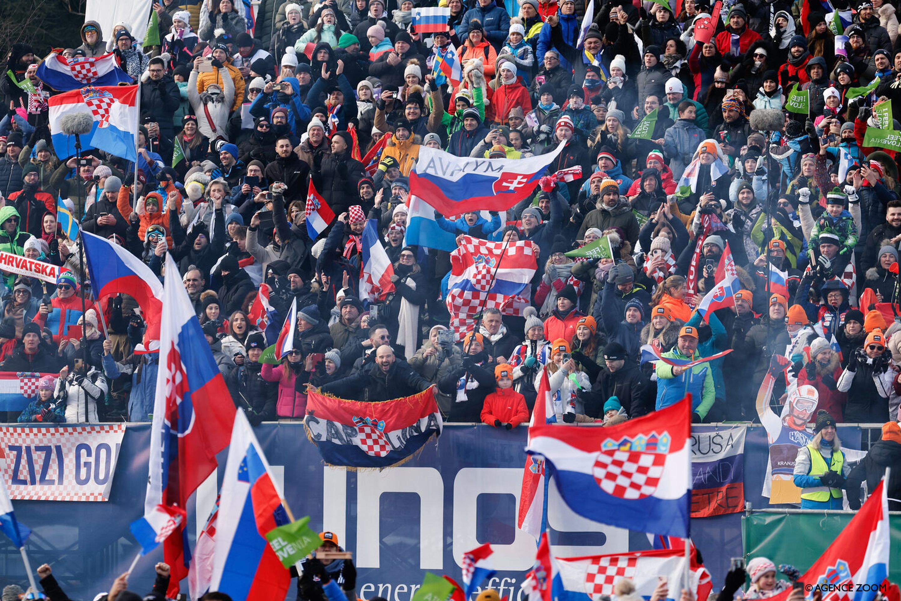 Croatian fans cheering on their rising star Zrinka Ljutic in Kranjska Gora, Slovenia, on Sunday. ©Agence Zoom