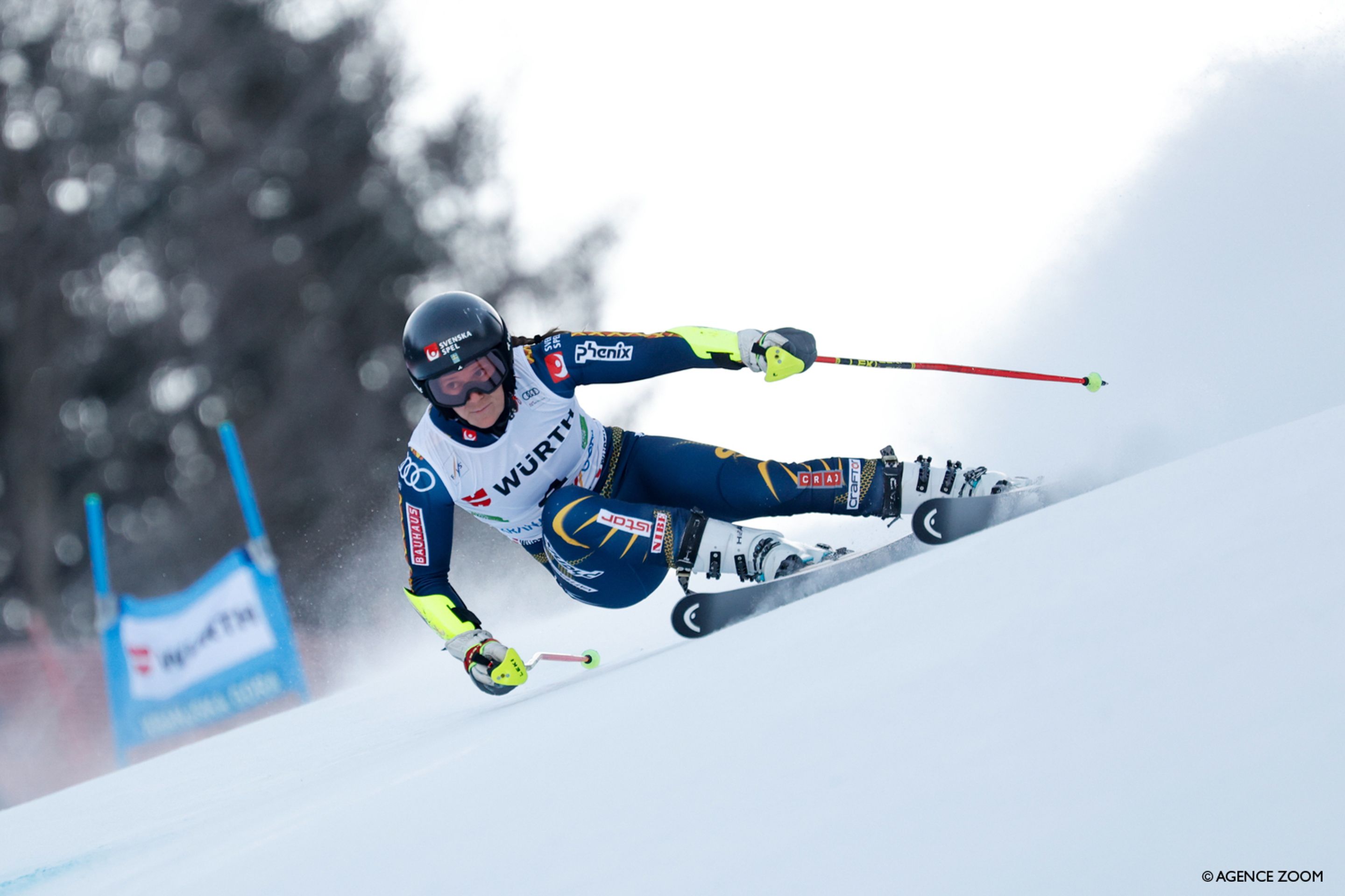 Sara Hector (SWE/Head) attacks during her dominant first run of the Kranjska Gora Giant Slalom on Saturday. ©Agence Zoom