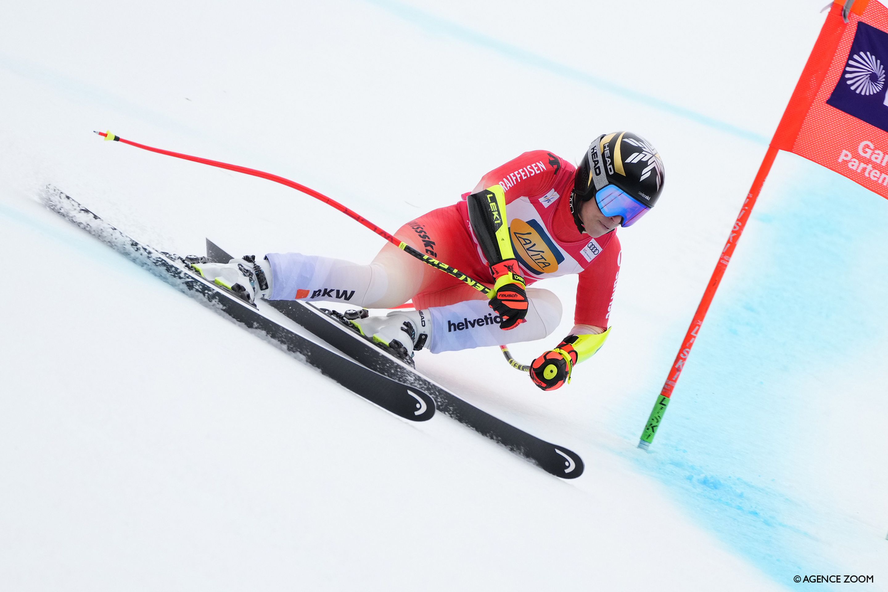 Lara Gut-Behrami (SUI/Head) flies down the Kandahar en route to her fifth Super G victory in Garmisch. ©Agence Zoom