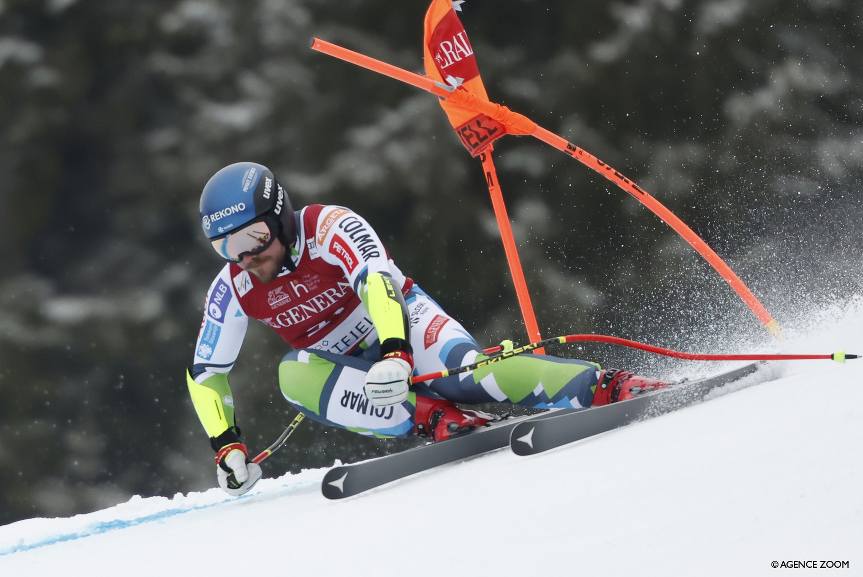 Full focus for Miha Hrobat (SLO/Atomic) en route to his first World Cup Super G podium. © Agence Zoom