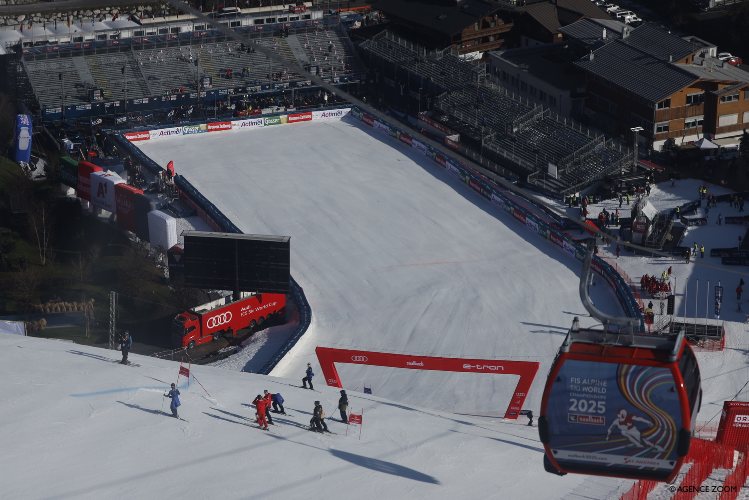 FIS Preparing the perfect slope for the FIS Alpine World Ski