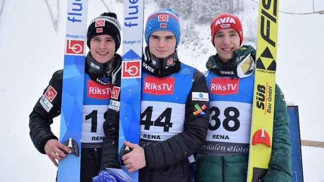 Fredrik Villumstad, Marius Lindvik, Martin Hamann - © Reka Hodgyai