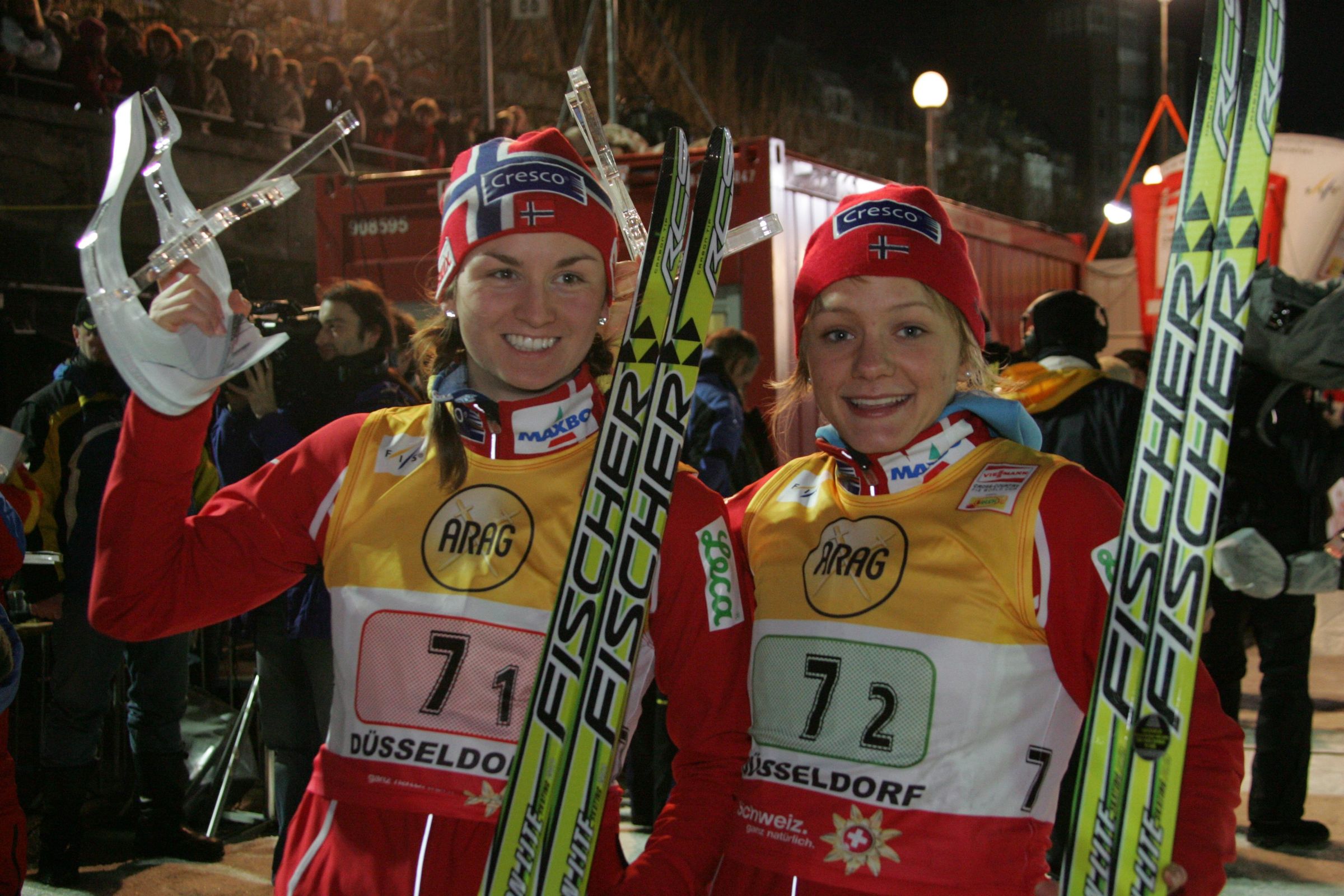 21.12.2008, Duesseldorf, Germany (GER): Celine Brun-Lie (NOR), Fischer, Rottefella, Alpina, Swix, Maiken Caspersen Falla (NOR), Fischer, Salomon, Swix
- FIS world cup cross-country, team sprint, Duesseldorf. www.nordicfocus.com. © Hemmersbach/NordicFocus. Every downloaded picture is fee-liable.
