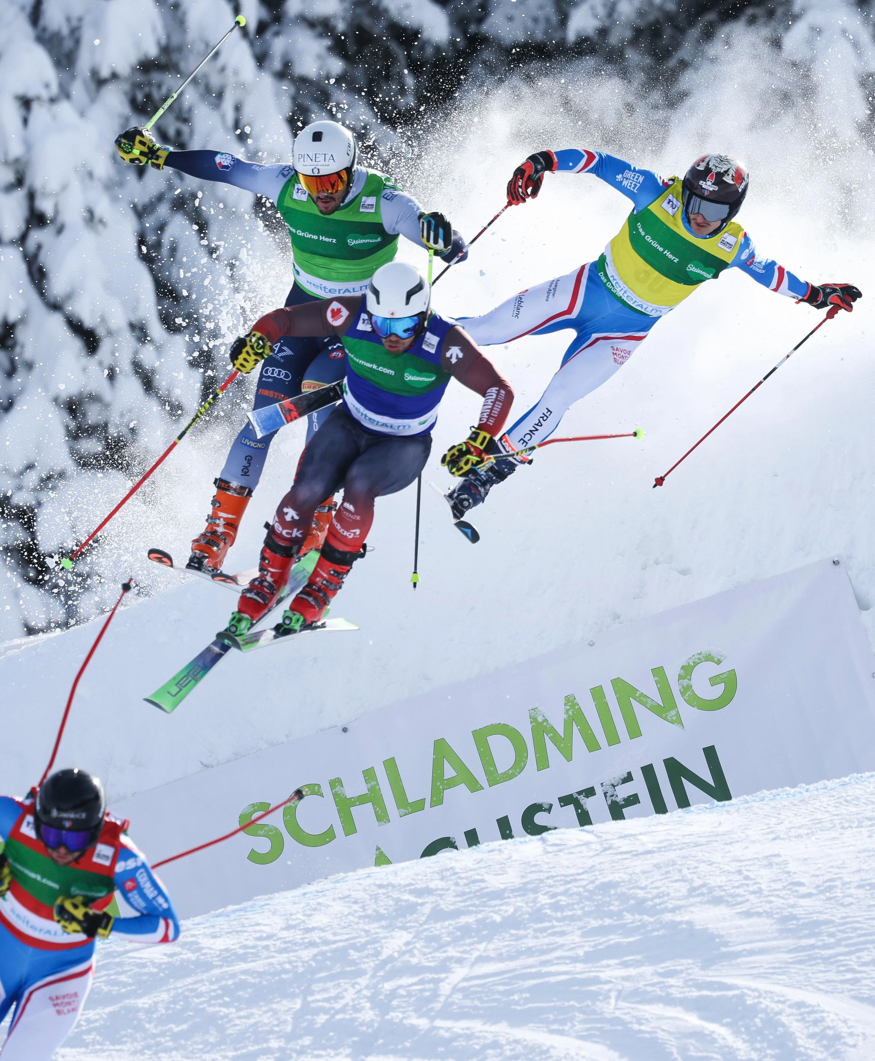 Melvin Tchiknavorian (FRA, left) secures his first World Cup podium @Gepa