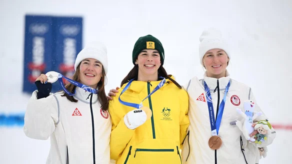 Anthony bounces back to win historic Dual Moguls gold