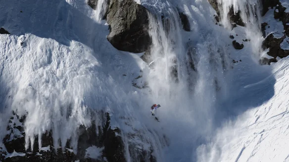 Reducing Travel Emissions in Snow Sports: Insights from the Freeride World Tour (FWT)   