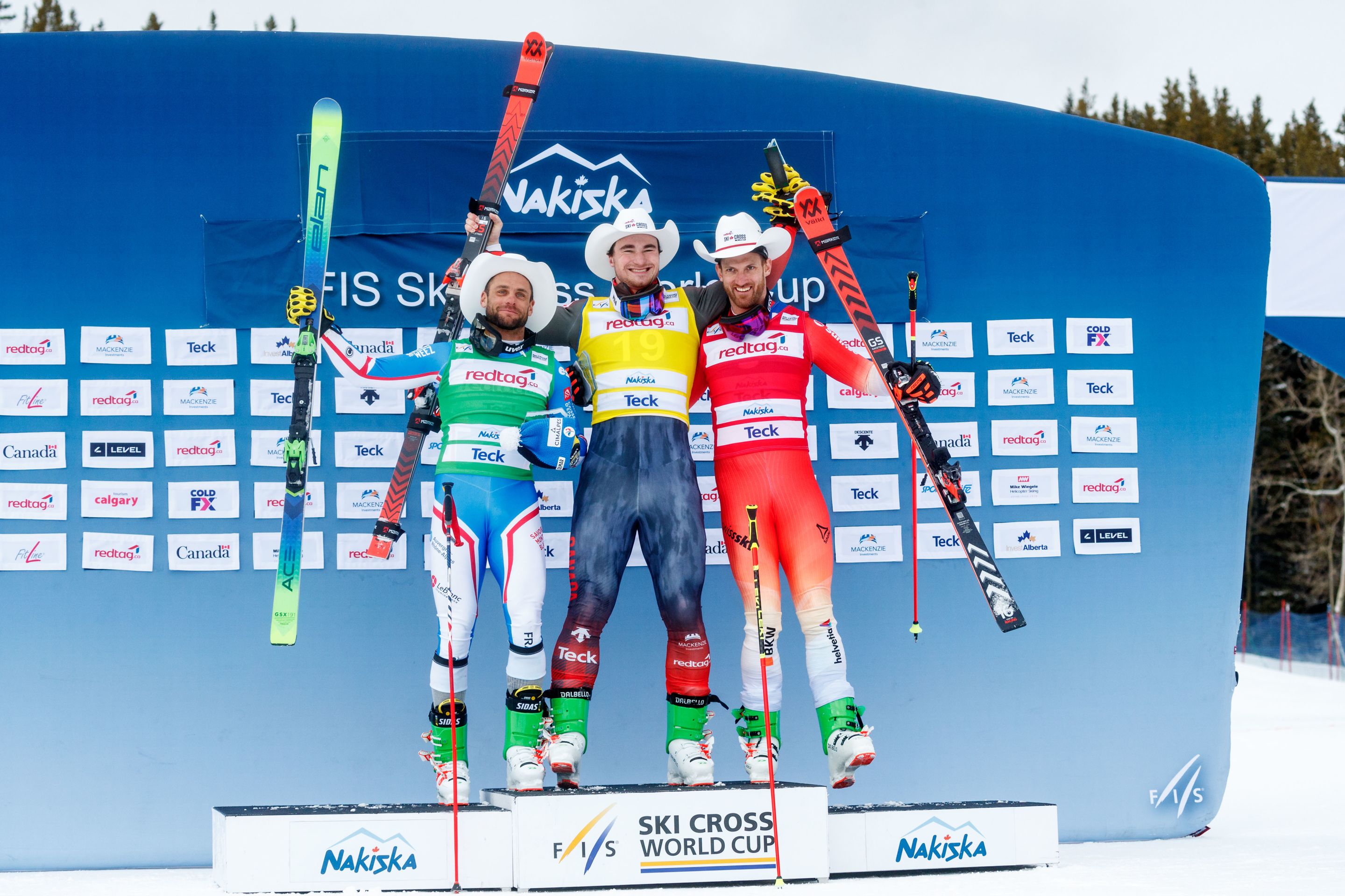 Terence Tchiknavorian, Reece Howden and Alex Fiva on the podium in Nakiska (GEPA)