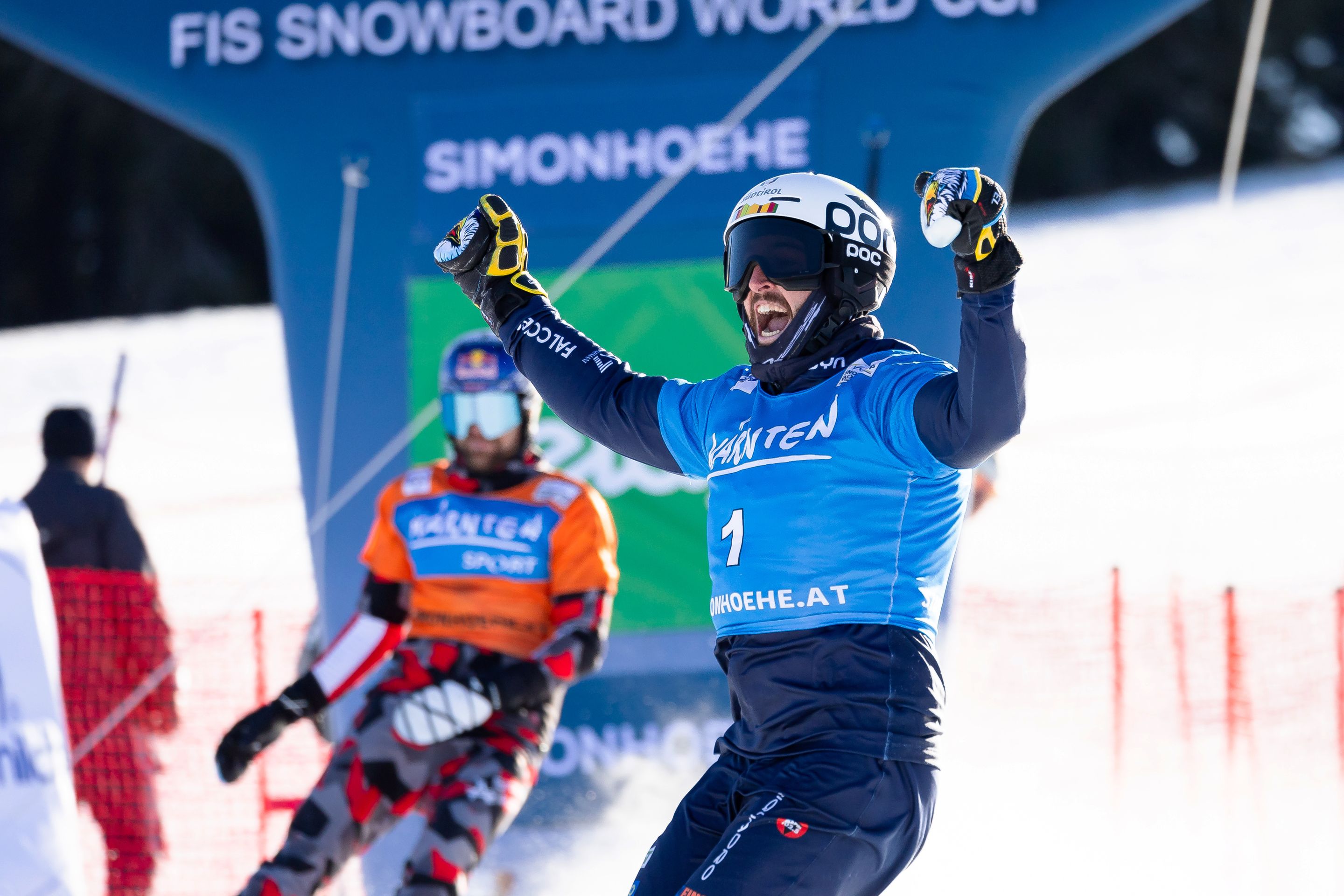 Daniele Bagozza (ITA) celebrates his win in the big final over Benjamin Karl (AUT). © Miha Matavz/FIS