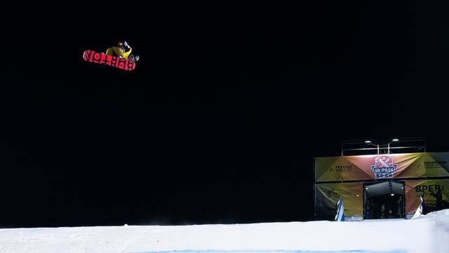 Modena Skipass big air ladies' winner Reira Iwabuchi © FIS Snowboard/Kielpinski