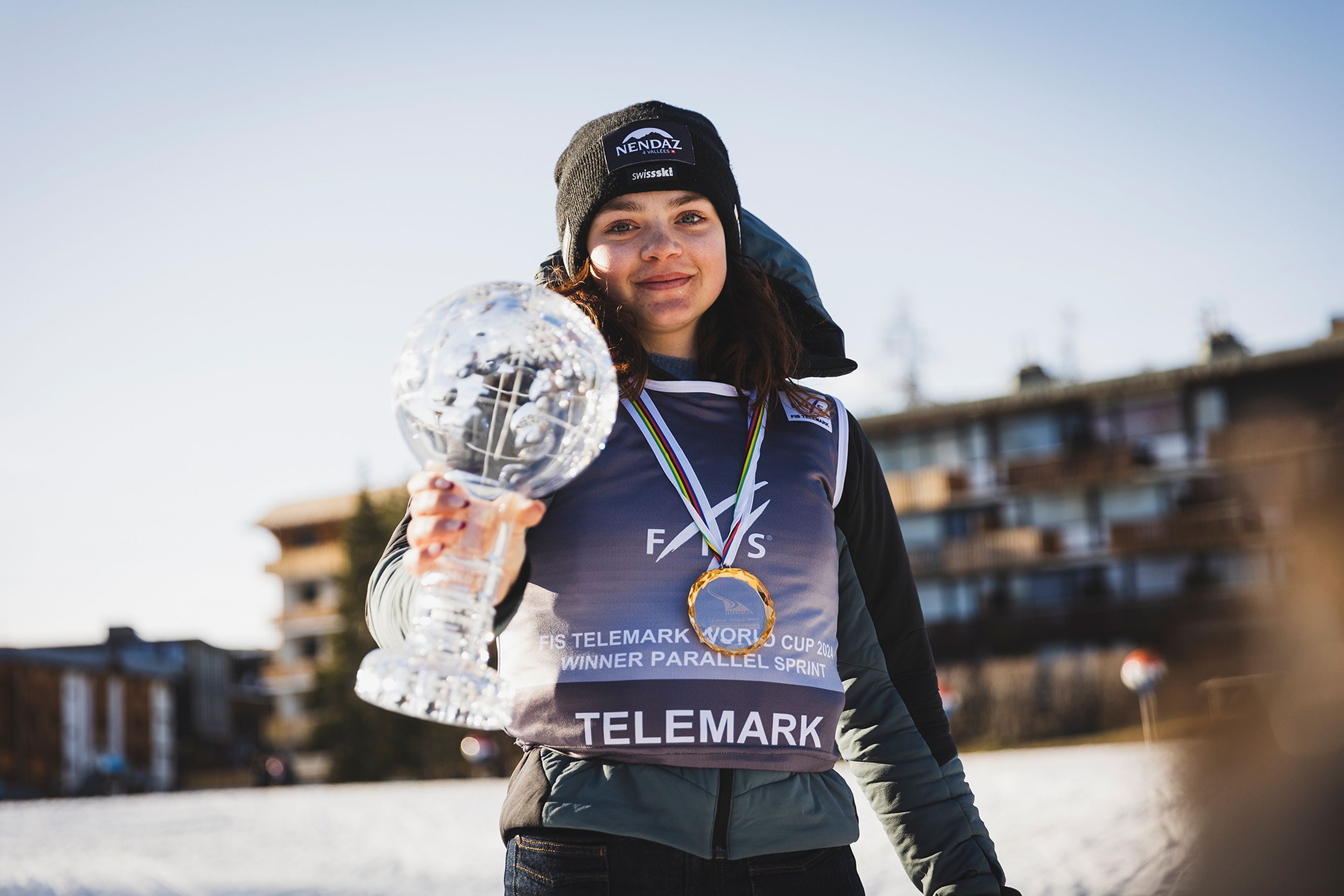 Léa Lathion (SUI) showing her crystal globe