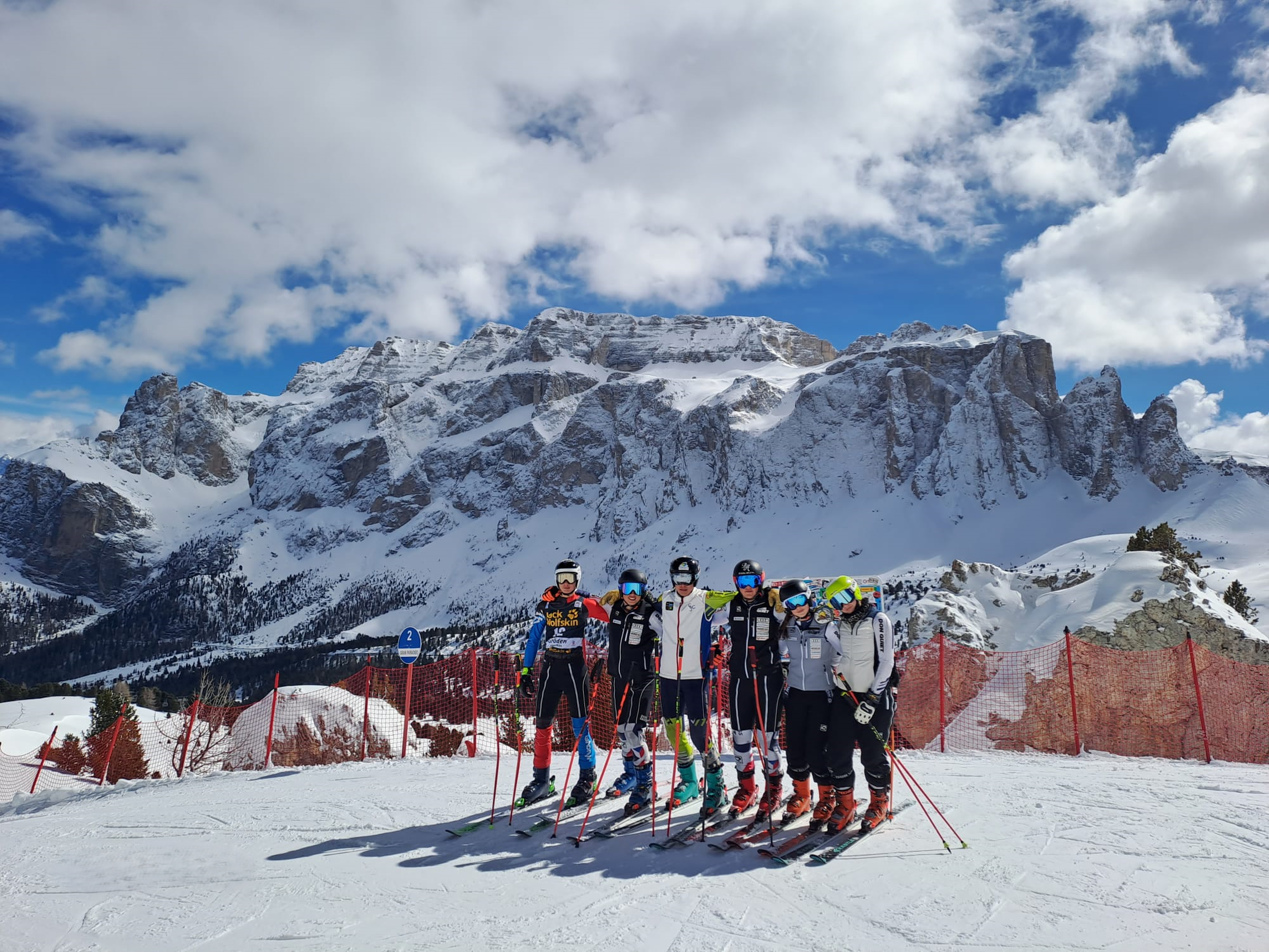 Group photo of the athletes participating in the speed camp in Val Gardena (ITA)