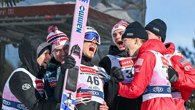 Forfang celebrated wildly with his team after victory was confirmed - ©Authamayou/NordicFocus