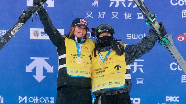 Eileen Gu (CHN) and Finley Melville Ives (NZL) after winning the Secret Garden World Cup. Photo: ActionPress/@fisparkandpipe