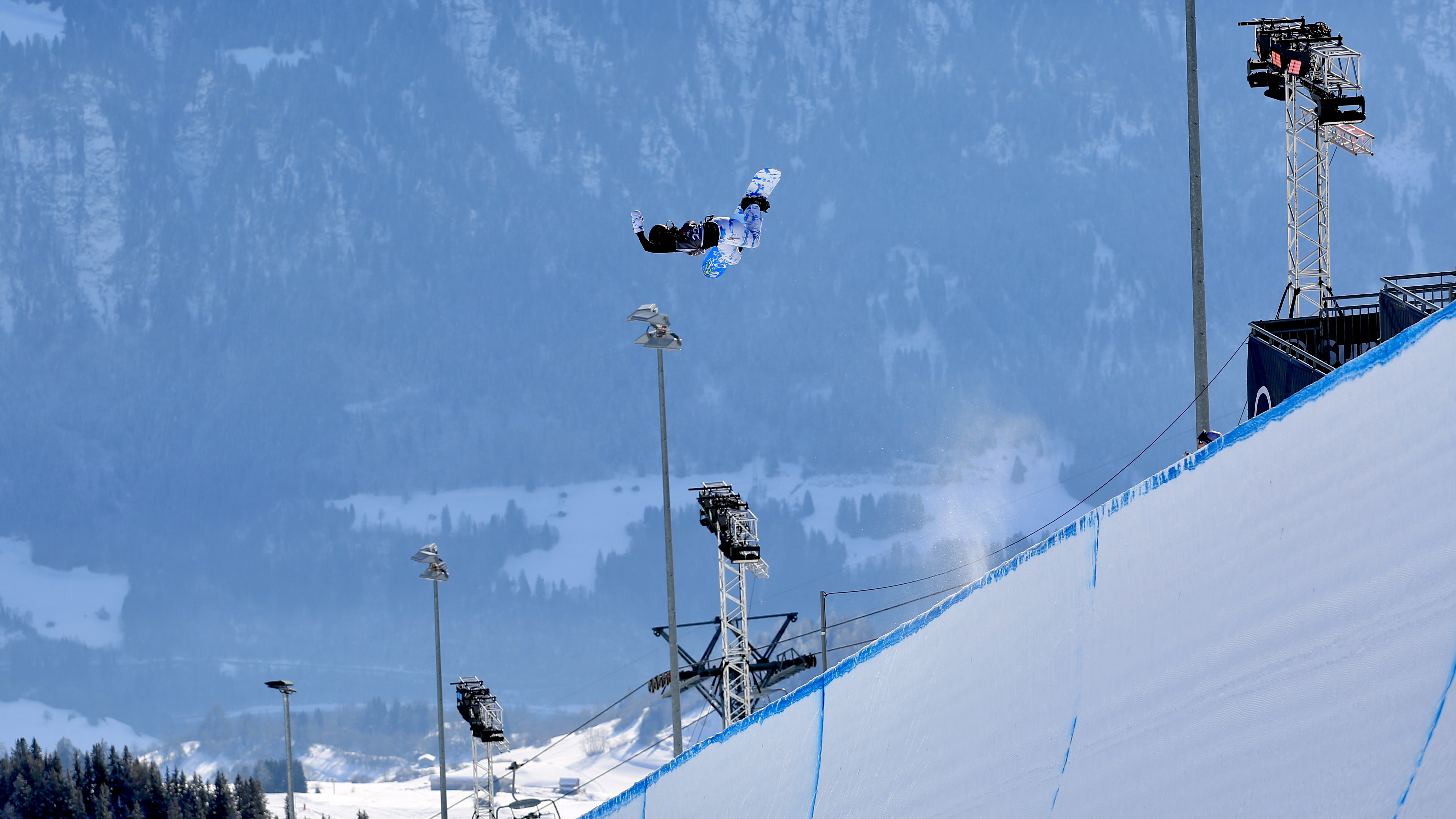 fis-chloe-kim-returns-as-laax-open-readies-for-explosive-halfpipe