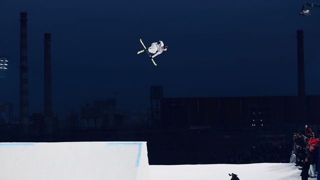 Birk Ruud on his way to big air victory in Beijing © Buchholz/FIS Freeski