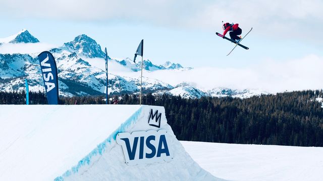Sarah on her way to a win in Mammoth Mtn (USA) © US Ski & Snowboard Team