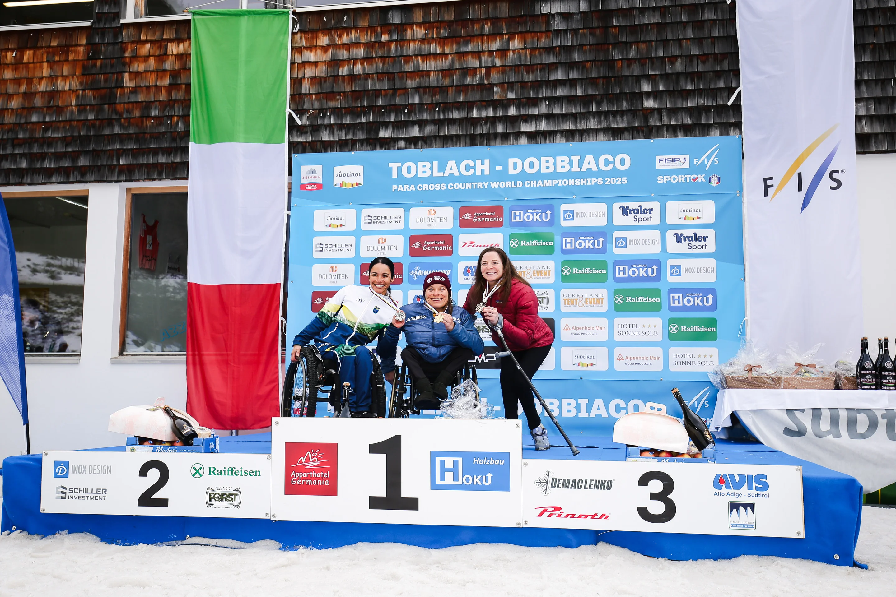 Aline dos Santos Rocha (BRA), Anja Wicker (GER) and Kendall Gretsch (USA)