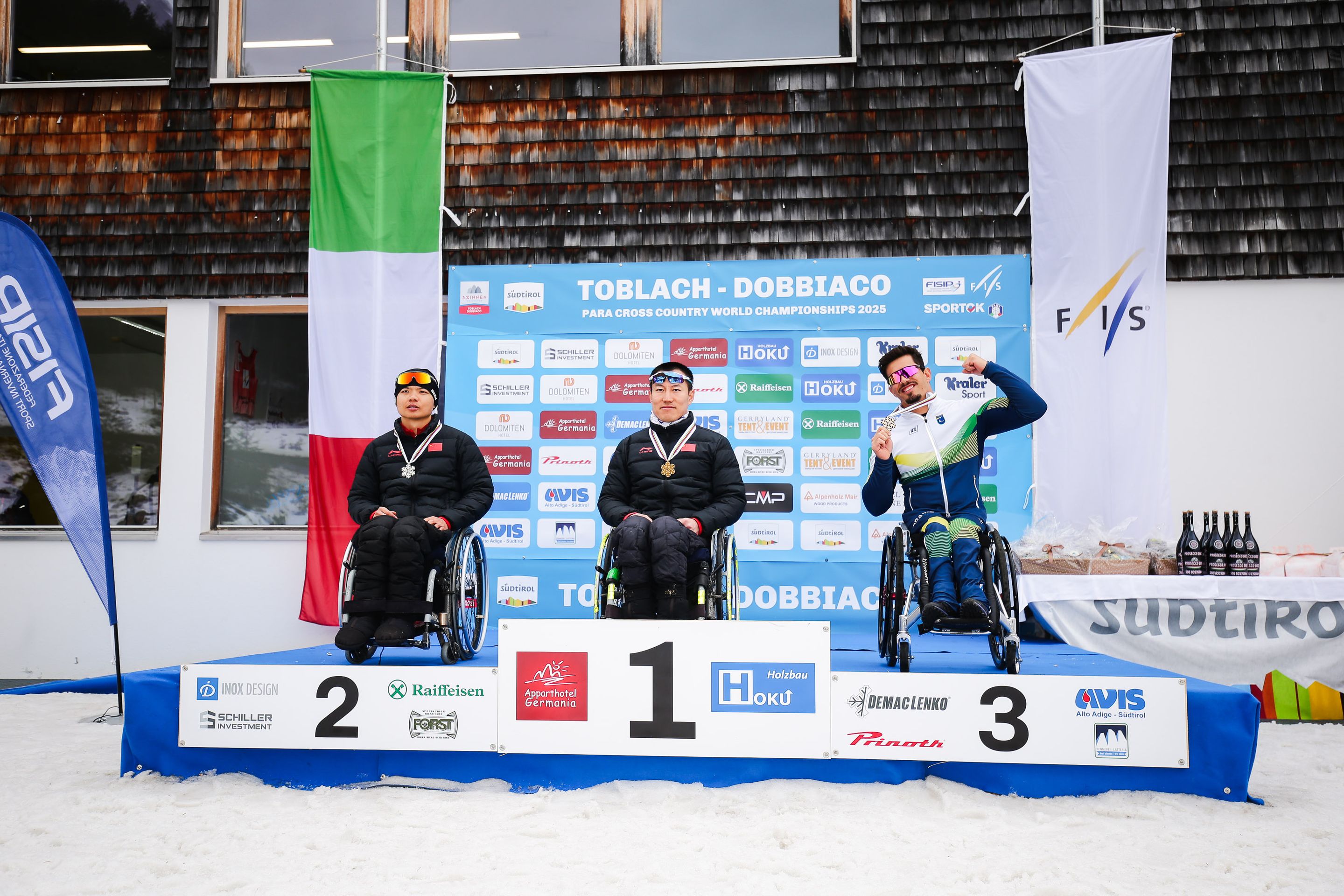 Peng Zheng (CHN), Zhongwu Mao (CHN) and Cristian Westemaier Ribera (BRA)