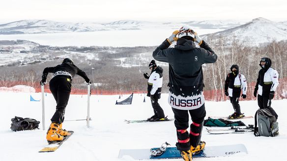 Russians Nadyrshina and Loginov seek home snow glory in World Cup opener