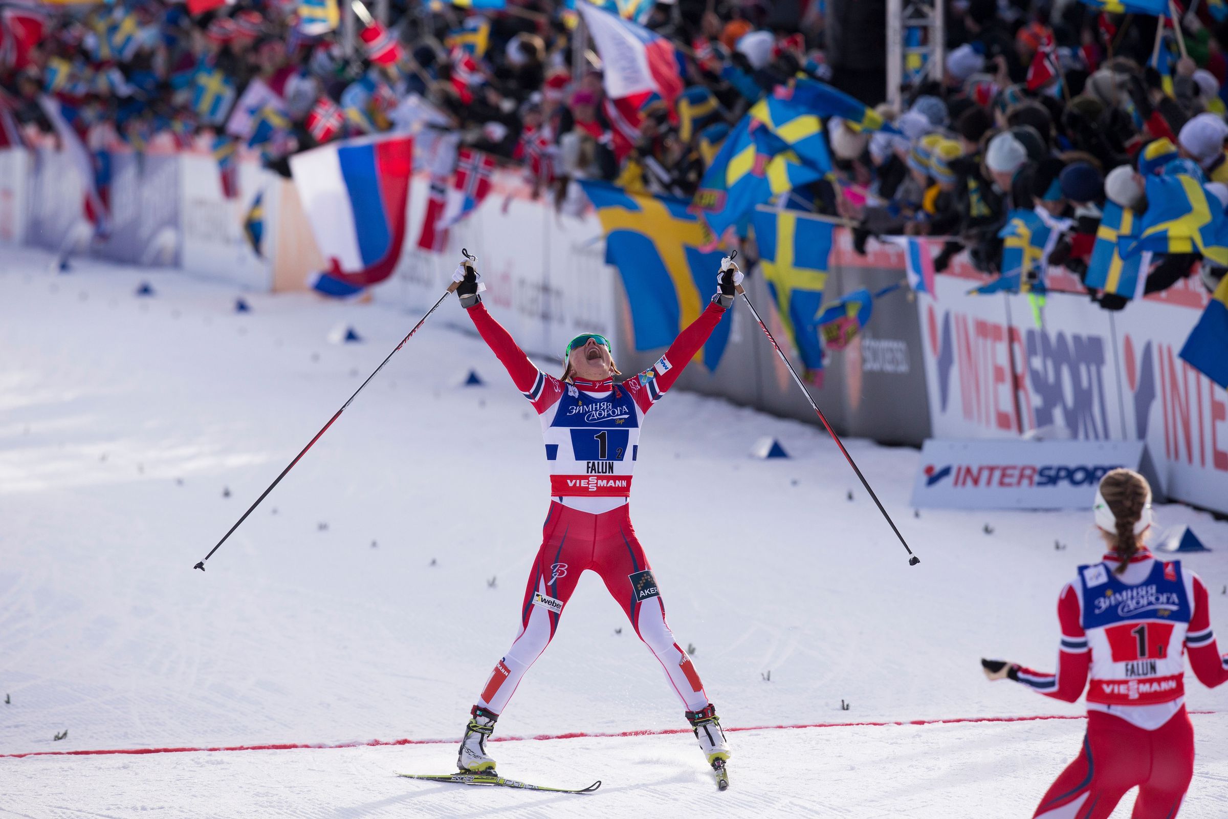 22.02.2015, Falun, Sweden (SWE): Maiken Caspersen Falla (NOR), Ingvild Flugstad Oestberg (NOR), (l-r)
- FIS nordic world ski championships, cross-country, team sprint, Falun (SWE). www.nordicfocus.com. © NordicFocus. Every downloaded picture is fee-liable.
