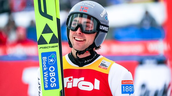 Riiber returns to top of podium in Seefeld after momentous week