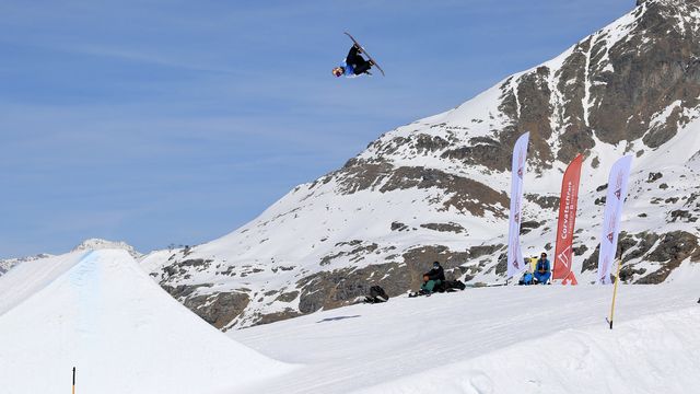 Anna Gasser (AUT) in Silvaplana (SUI) © Buchholz/FIS Snowboard