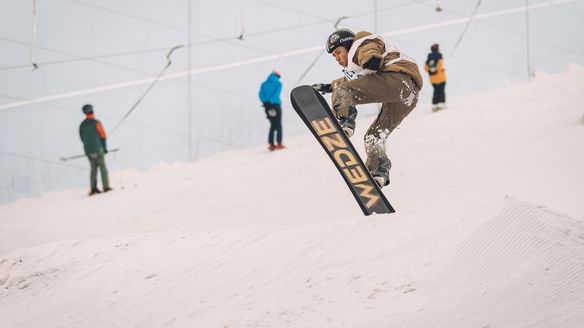 FIS delivers successful Para snowboard development camps in Dubai and Manchester