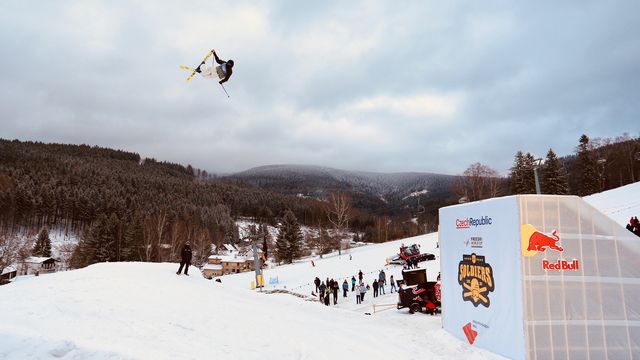 Way, way up in Destne (CZE) © Buchholz/FIS Freeski
