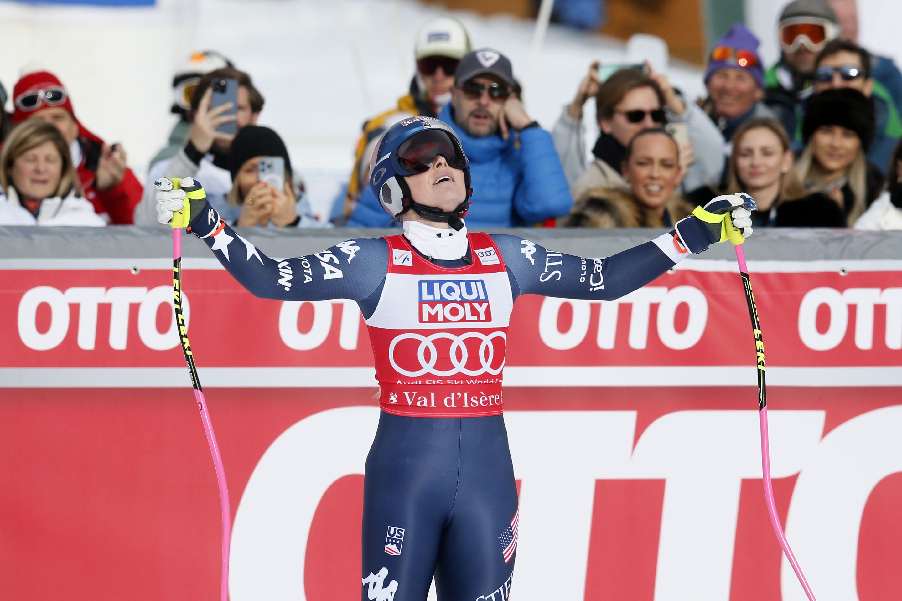 Lindsey Vonn (USA/Head) was left to rue a mistake that might have cost her victory in Saturday's Downhill. ©FIS/ActionPress/Ruedi Flück