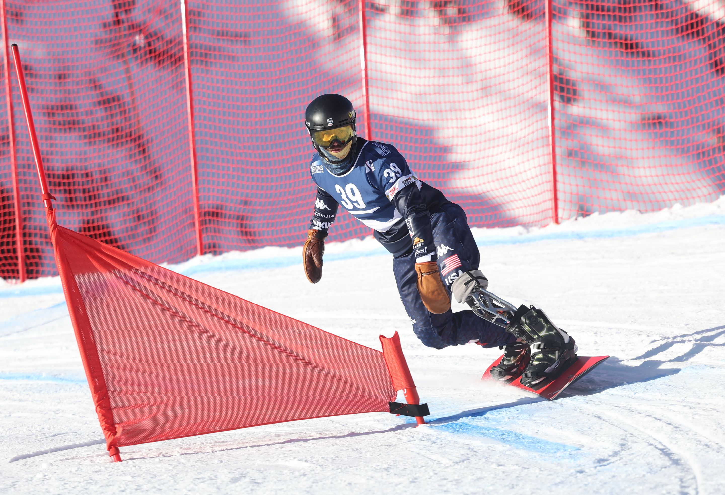 Noah Elliott dominates in the second leg of the 25/26 World Cup. @ FIS / Action Press / Heiko Mandl