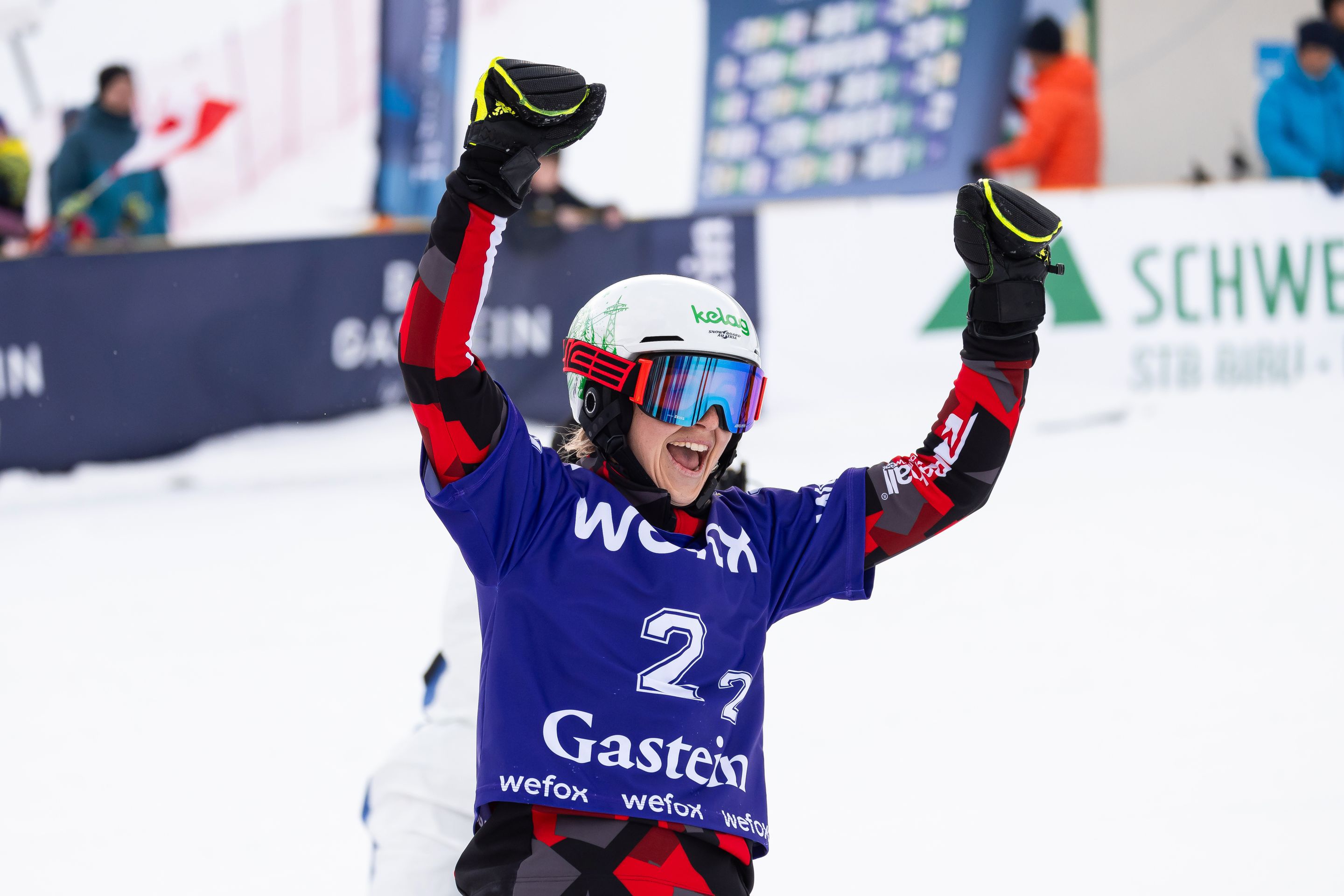 Sabine Schoeffman (AUT) celebrates her team's victory in Bad Gastein. © Miha Matavz/FIS
