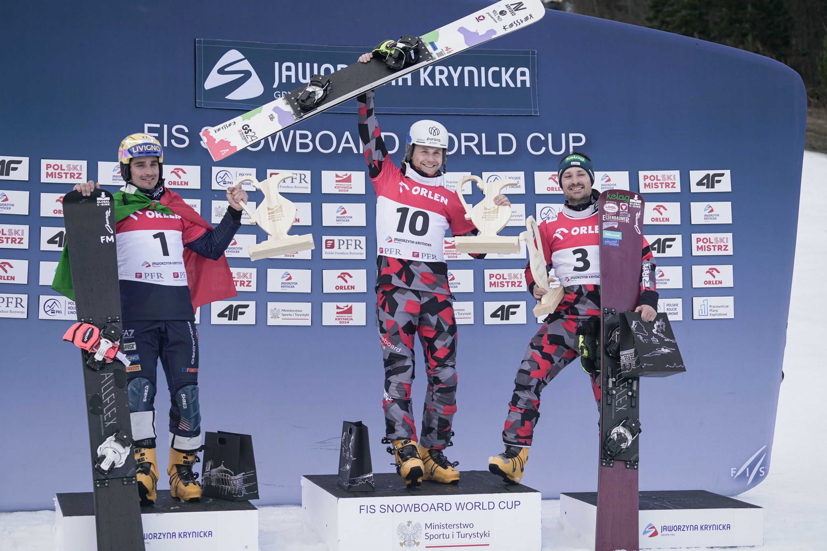 Arvid Auner (AUT) wins his first career PGS race. Photo: Mateusz Kielpinski/FIS