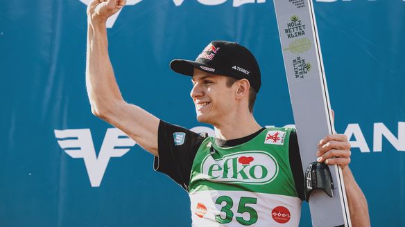 Wellinger celebrates victory in Hinzenbach on Sunday